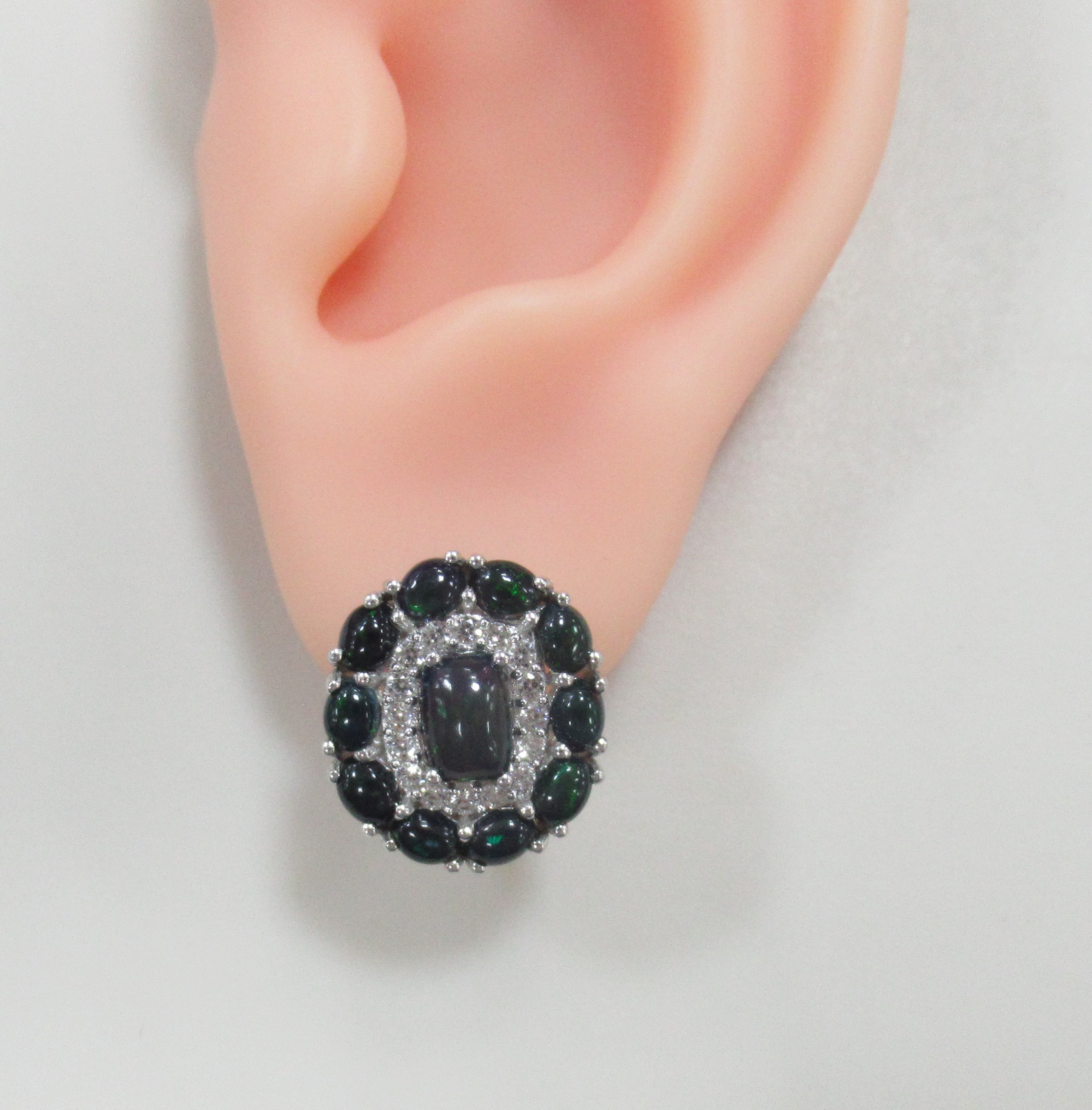 Серебряные серьги с опалами